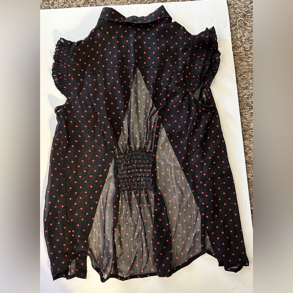 Black and Red shear top - Picture 2 of 2